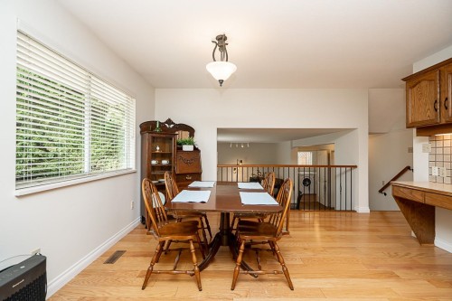 2670 Brewster Drive, Coquitlam, BC - Indoor Photo Showing Dining Room