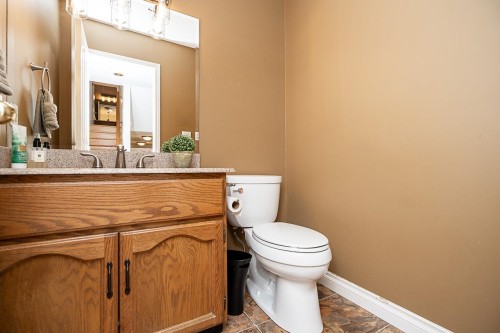 2670 Brewster Drive, Coquitlam, BC - Indoor Photo Showing Bathroom