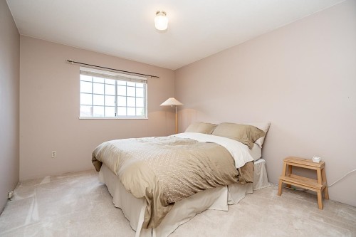 2670 Brewster Drive, Coquitlam, BC - Indoor Photo Showing Bedroom
