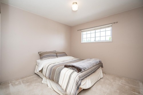 2670 Brewster Drive, Coquitlam, BC - Indoor Photo Showing Bedroom