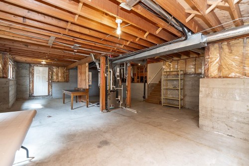 2670 Brewster Drive, Coquitlam, BC - Indoor Photo Showing Basement