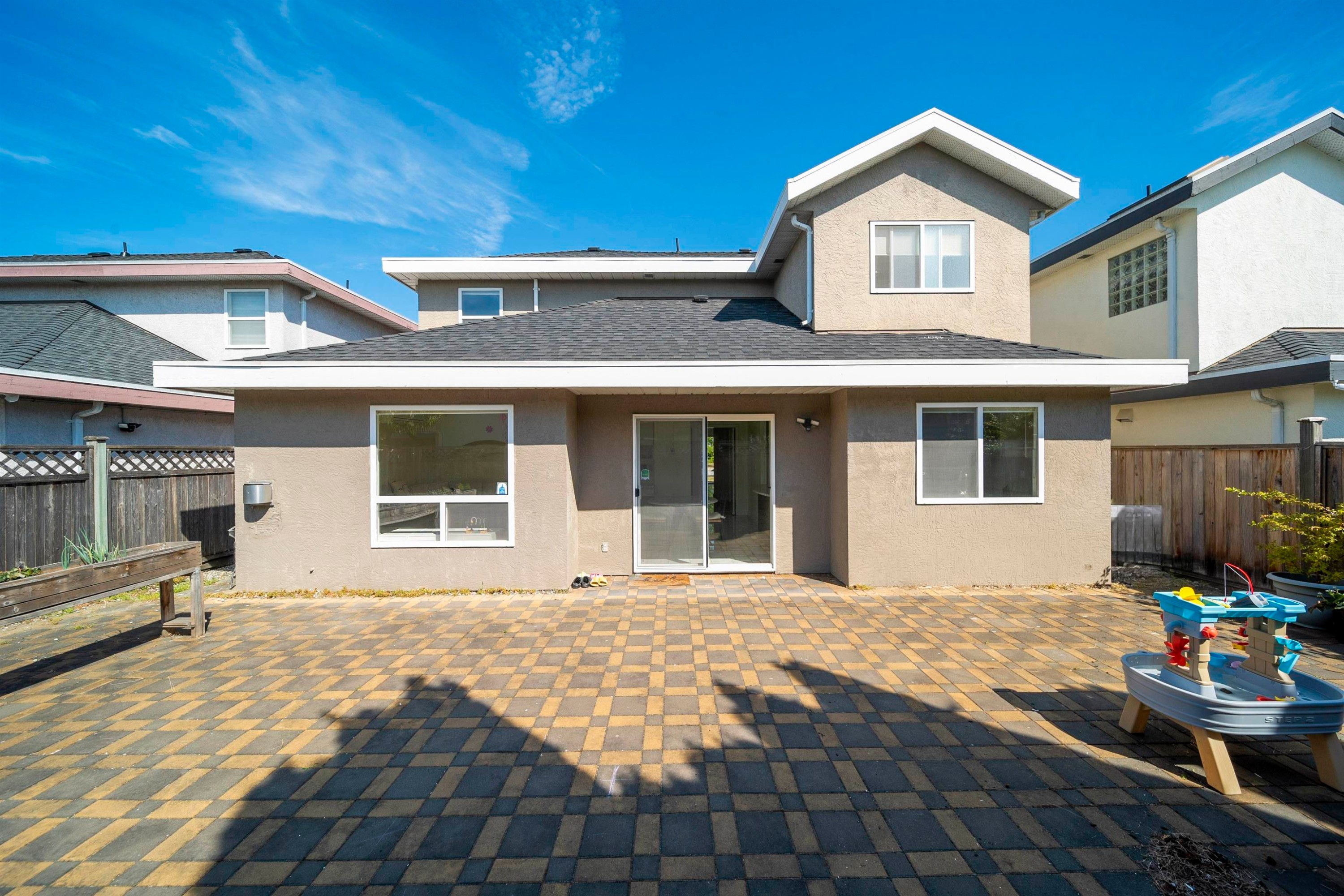10360 Hall Avenue, Richmond, BC - Outdoor