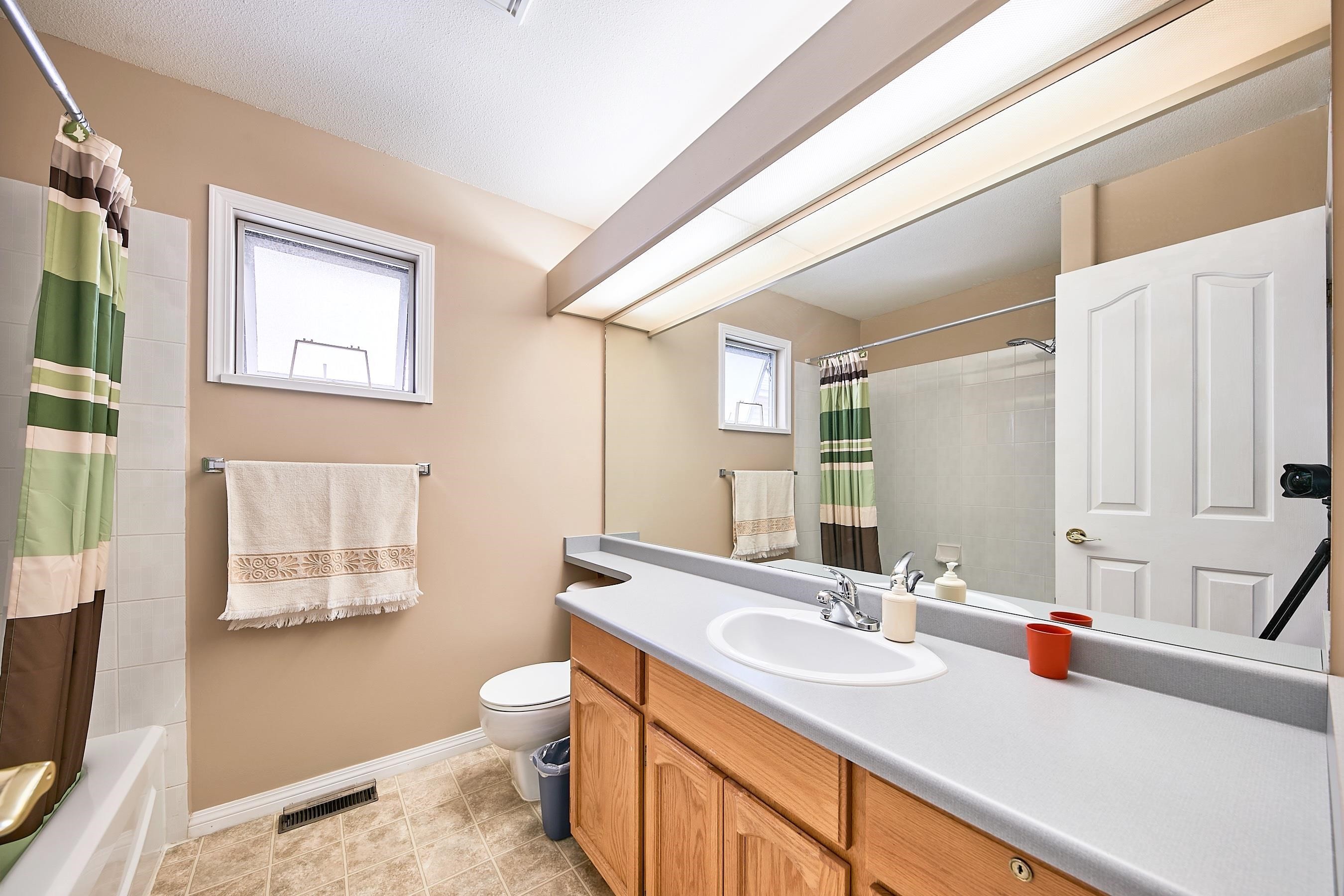 2944 Valleyvista Drive, Coquitlam, BC - Indoor Photo Showing Bathroom