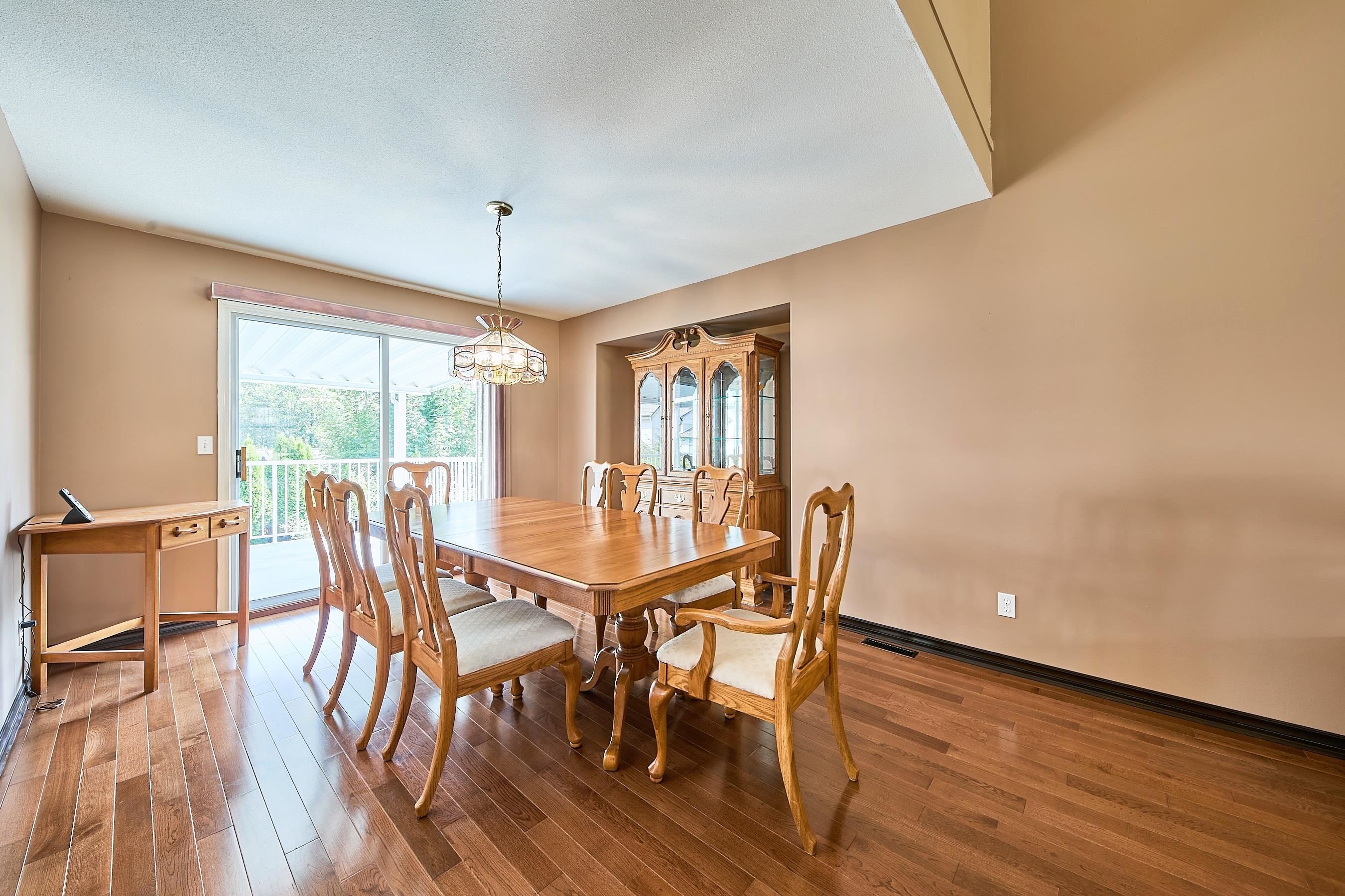2944 Valleyvista Drive, Coquitlam, BC - Indoor Photo Showing Dining Room