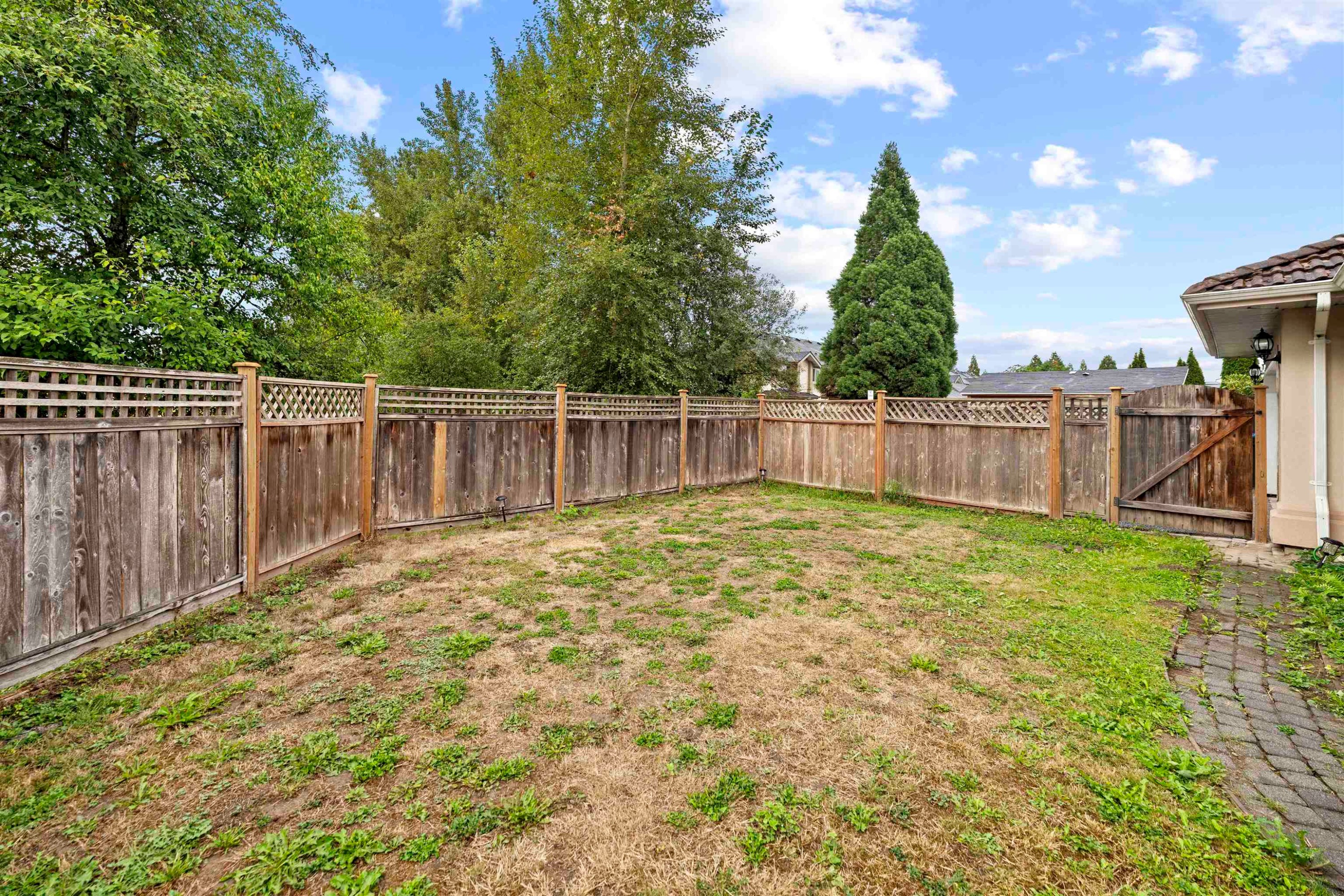 887 Riverside Drive, Port Coquitlam, BC