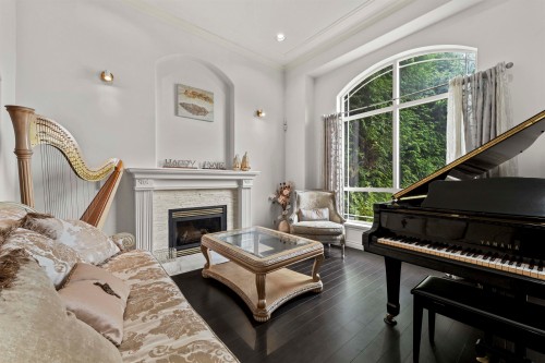 887 Riverside Drive, Port Coquitlam, BC 