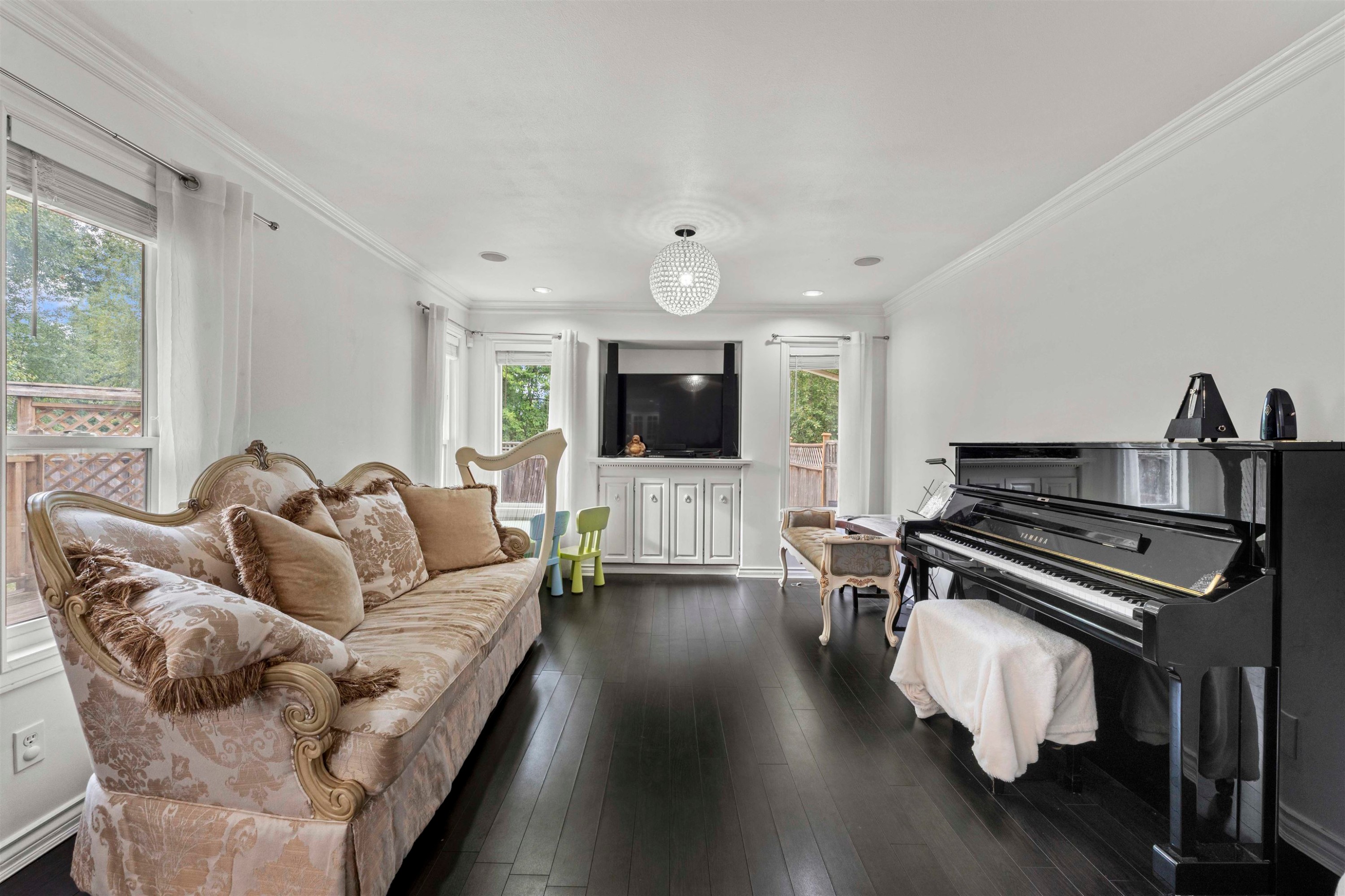 887 Riverside Drive, Port Coquitlam, BC