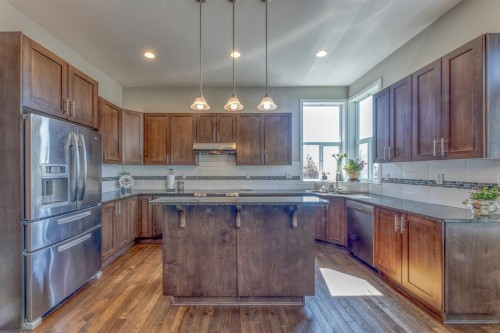 1338 Fifeshire Street, Coquitlam, BC - Indoor Photo Showing Kitchen