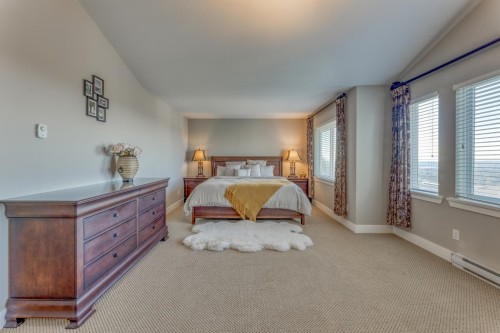 1338 Fifeshire Street, Coquitlam, BC - Indoor Photo Showing Bedroom