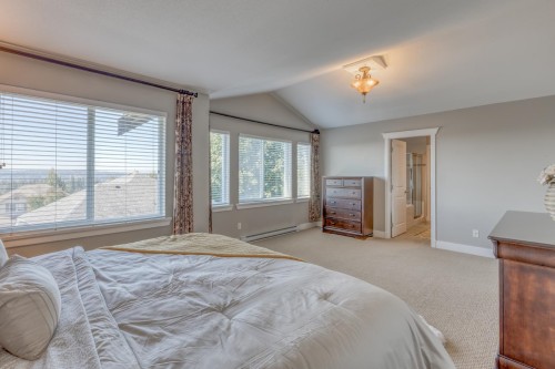 1338 Fifeshire Street, Coquitlam, BC - Indoor Photo Showing Bedroom