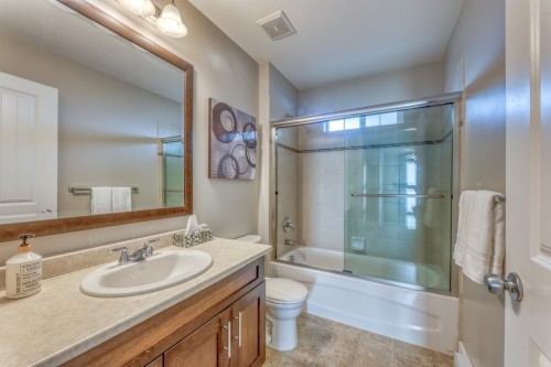 1338 Fifeshire Street, Coquitlam, BC - Indoor Photo Showing Bathroom