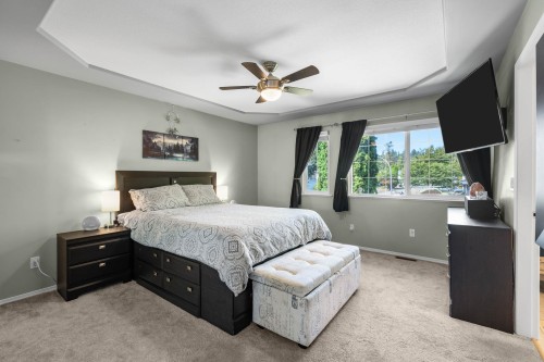 1728 Pekrul Place, Port Coquitlam, BC - Indoor Photo Showing Bedroom