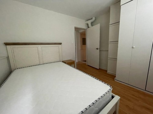 4631 14Th Avenue W, Vancouver, BC - Indoor