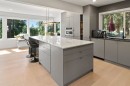 615 Kings Road E, North Vancouver, BC  - Indoor Photo Showing Kitchen 