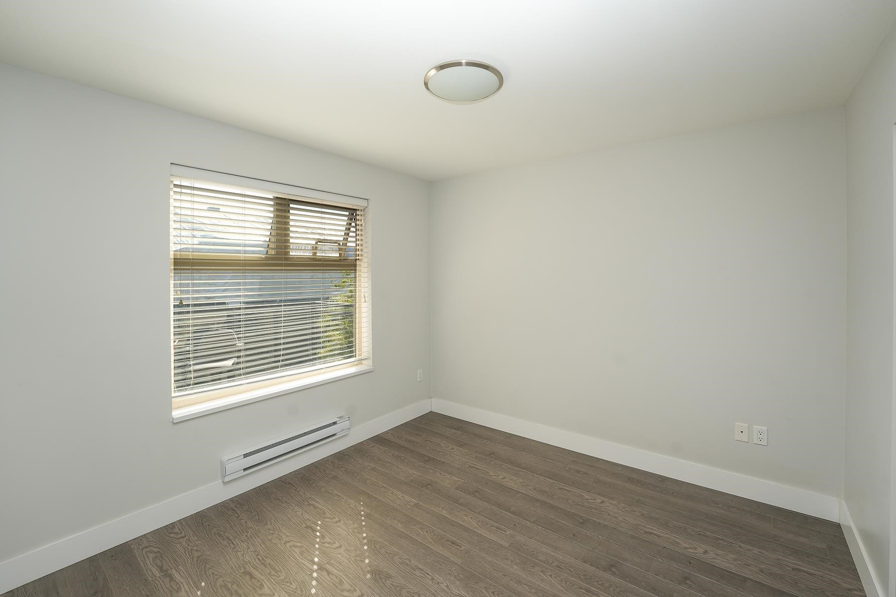 403-2408 Broadway E, Vancouver, BC - Indoor Photo Showing Other Room
