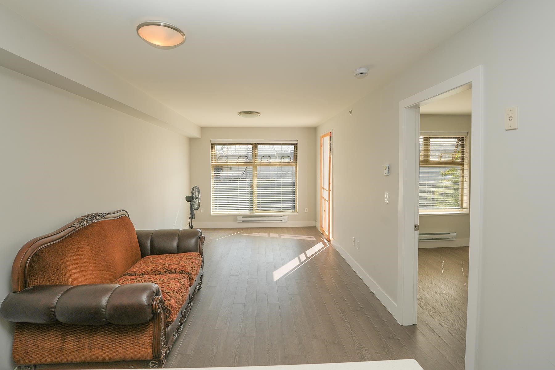 403-2408 Broadway E, Vancouver, BC - Indoor