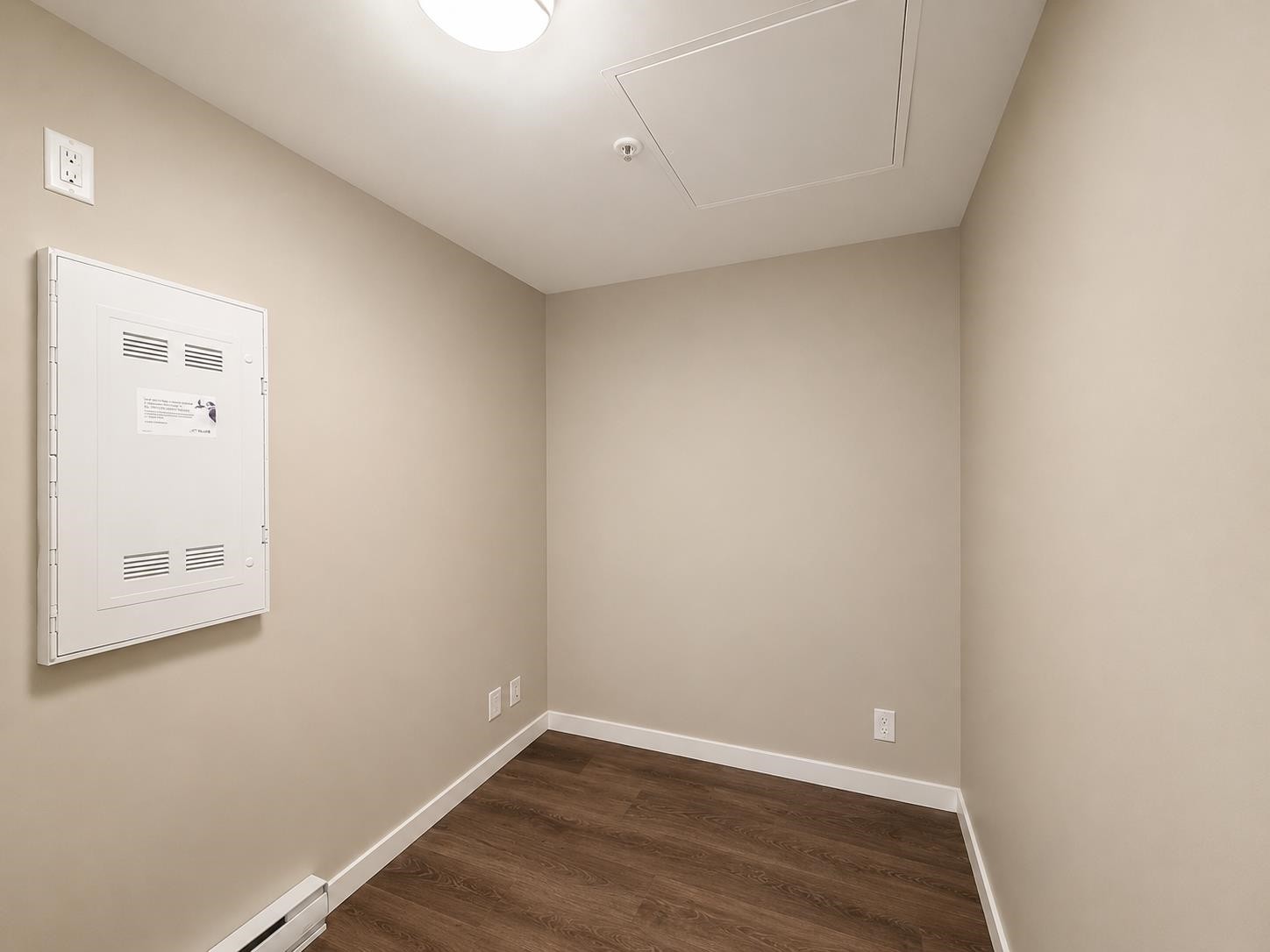 512-38033 Second Avenue, Squamish, BC - Indoor Photo Showing Other Room
