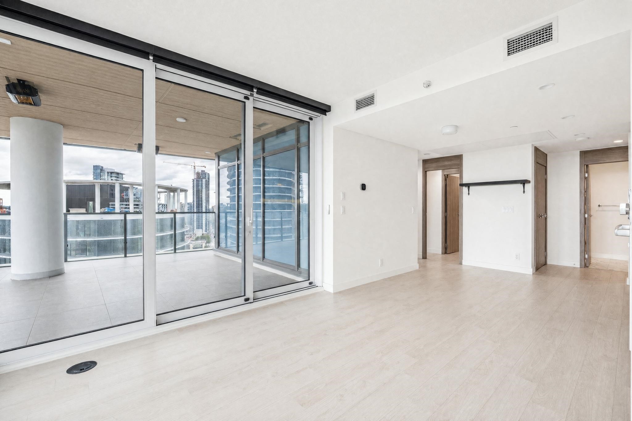 1702-4890 Lougheed Highway, Burnaby, BC