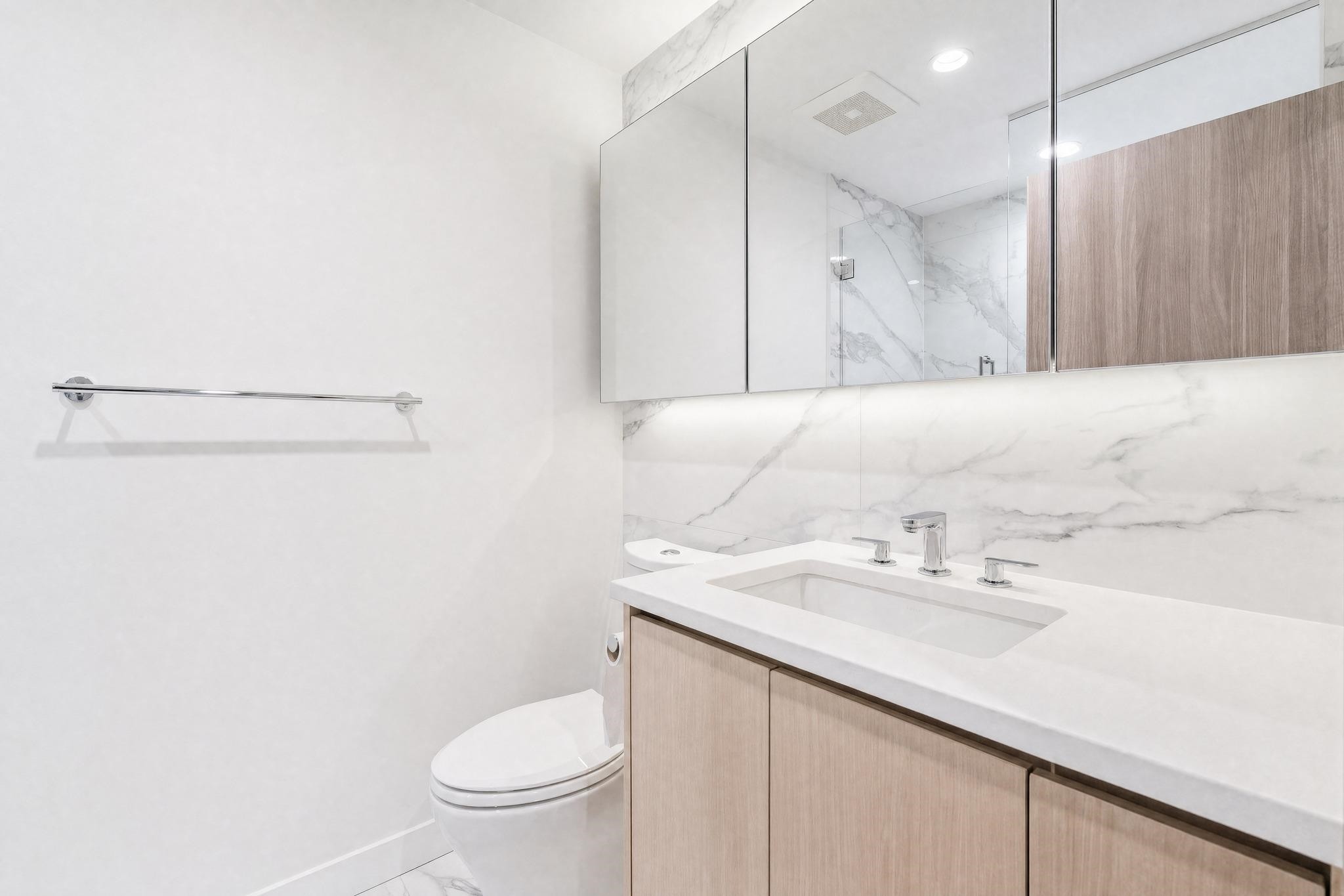 1702-4890 Lougheed Highway, Burnaby, BC