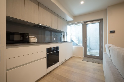 1076 Park Drive, Vancouver, BC - Indoor Photo Showing Kitchen
