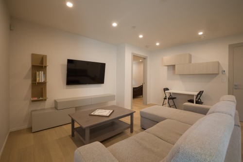 1076 Park Drive, Vancouver, BC - Indoor Photo Showing Living Room