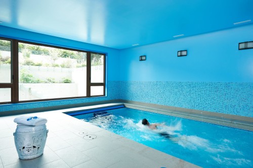 6889 Balsam Street, Vancouver, BC - Indoor Photo Showing Other Room With In Ground Pool