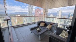 22xx-1408 Robson Street Vancouver, BC V6G 1B9