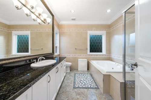 9871 Pigott Road, Richmond, BC - Indoor Photo Showing Bathroom
