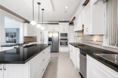 9871 Pigott Road, Richmond, BC - Indoor Photo Showing Kitchen With Stainless Steel Kitchen With Upgraded Kitchen