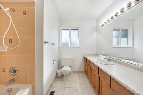 9400 Mcburney Drive, Richmond, BC - Indoor Photo Showing Bathroom