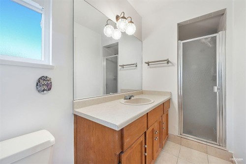 9400 Mcburney Drive, Richmond, BC - Indoor Photo Showing Bathroom