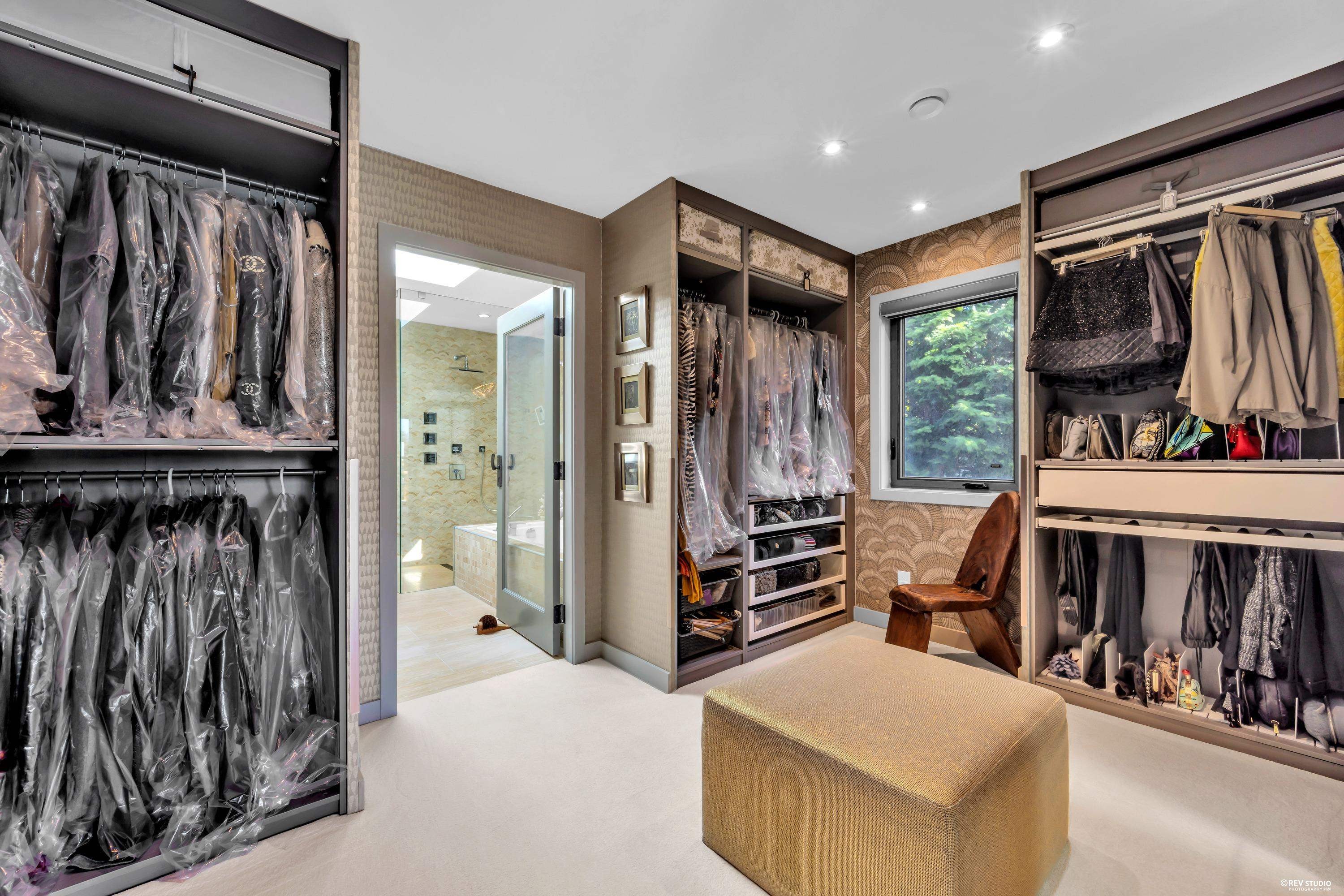3308 Deering Island Place, Vancouver, BC - Indoor With Storage