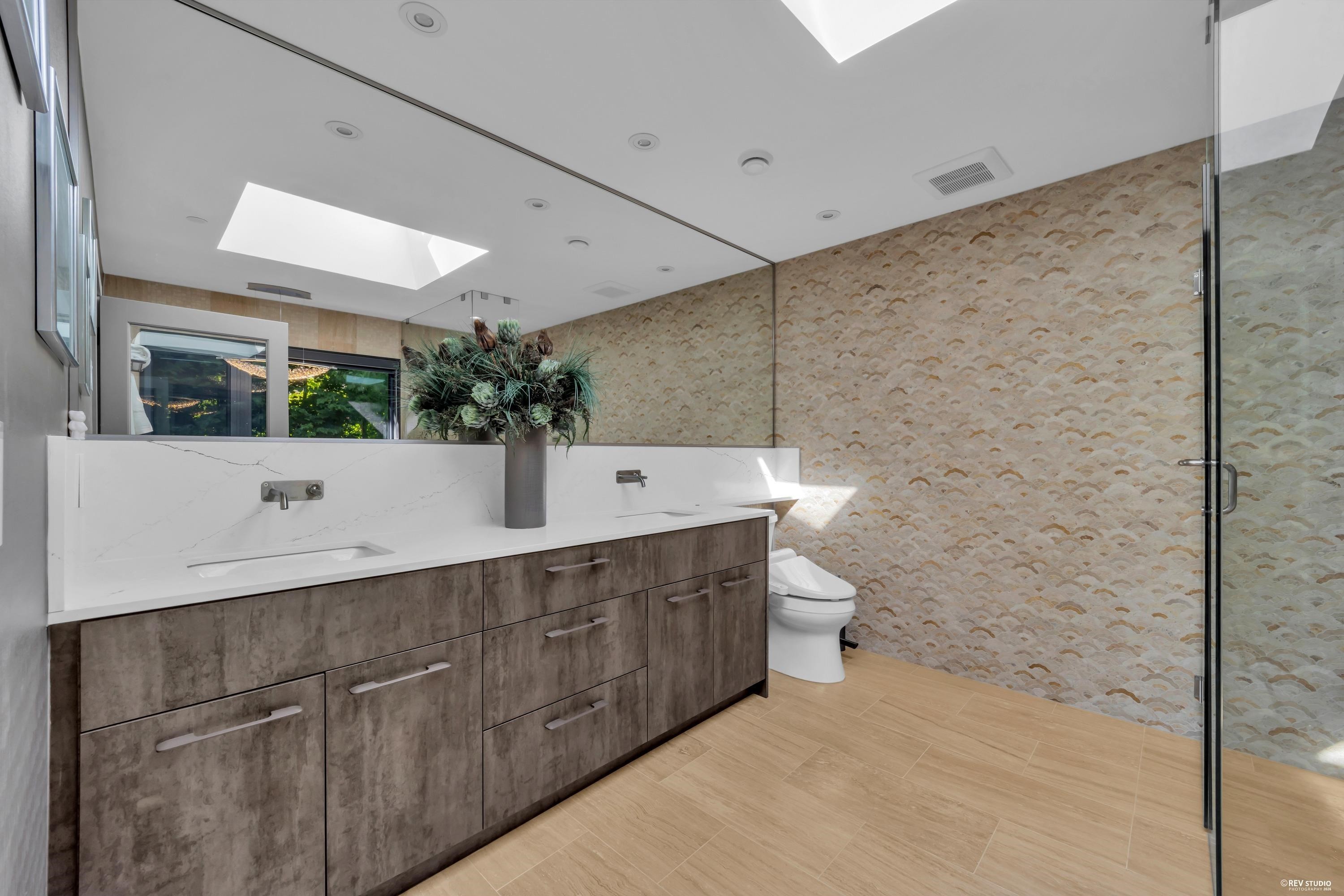 3308 Deering Island Place, Vancouver, BC - Indoor