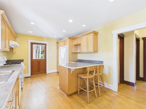 3035 5Th Avenue W, Vancouver, BC - Indoor Photo Showing Kitchen