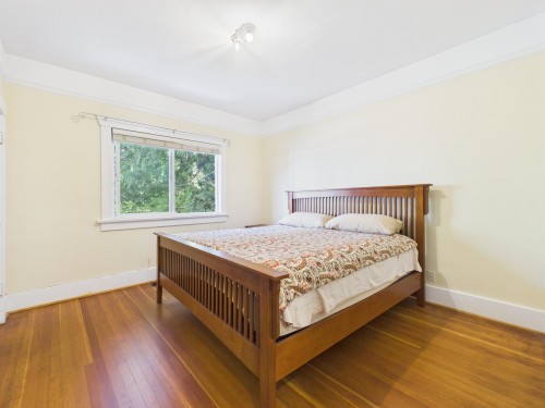 3035 5Th Avenue W, Vancouver, BC - Indoor Photo Showing Bedroom