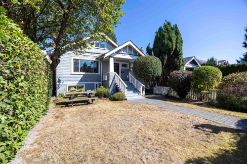 3035 5Th Avenue W, Vancouver, BC - Outdoor