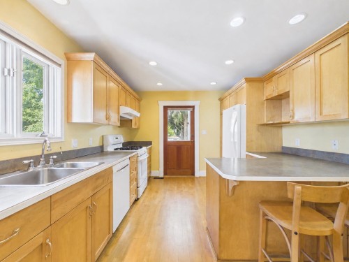 3035 5Th Avenue W, Vancouver, BC - Indoor Photo Showing Kitchen With Double Sink