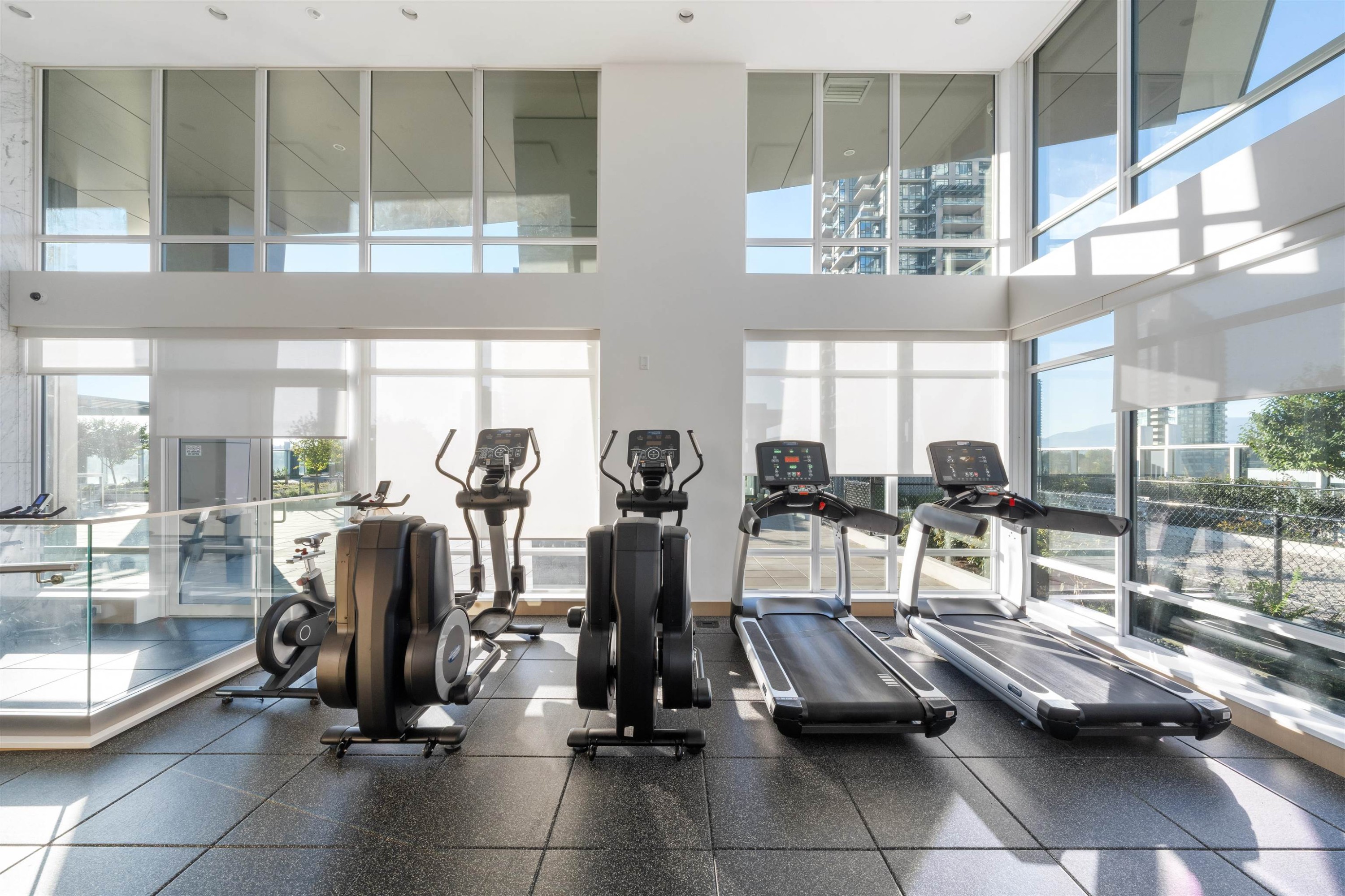 1808-2085 Skyline Crescent, Burnaby, BC - Indoor Photo Showing Gym Room