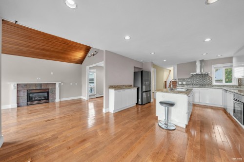 3191 23Rd Avenue W, Vancouver, BC - Indoor Photo Showing Kitchen With Upgraded Kitchen