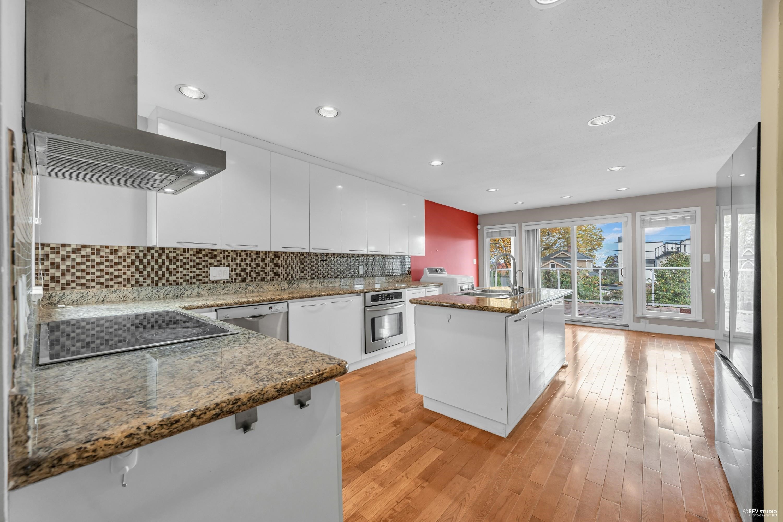 3191 23Rd Avenue W, Vancouver, BC - Indoor Photo Showing Kitchen With Upgraded Kitchen