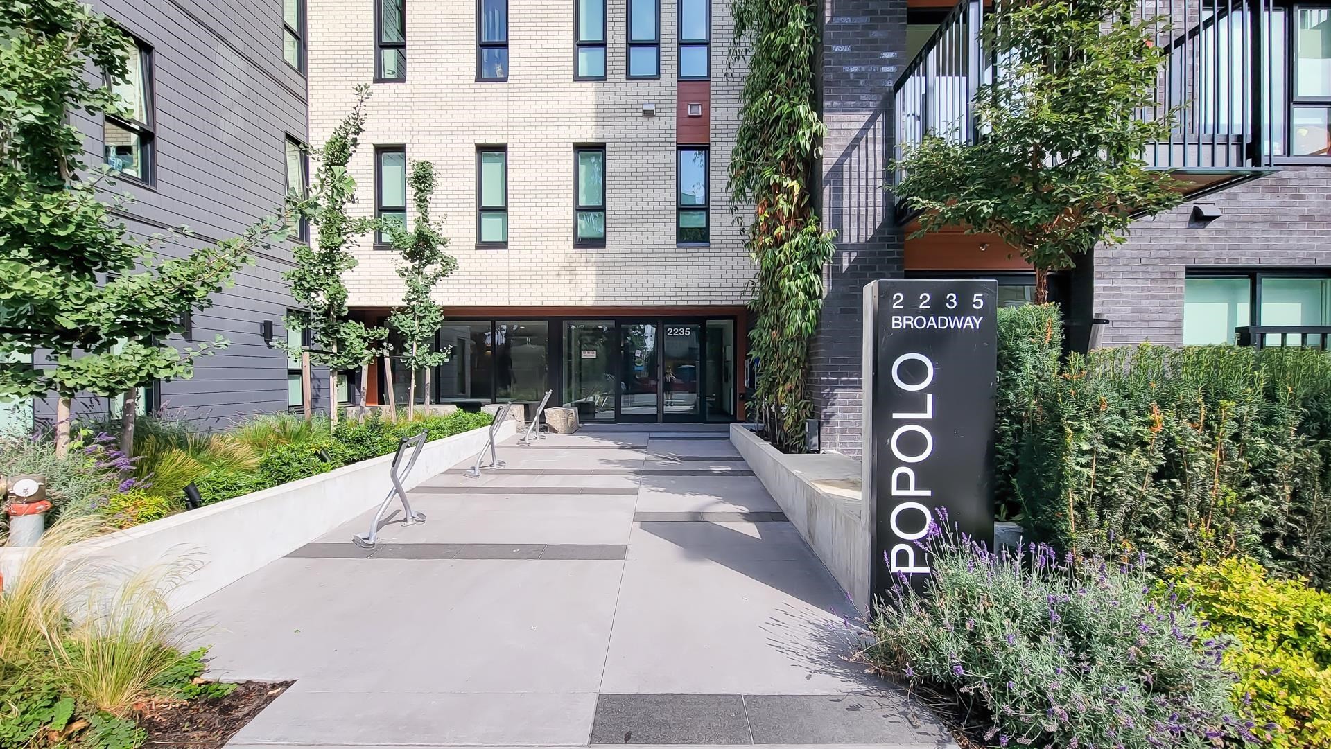 401-2235 Broadway E, Vancouver, BC - Outdoor