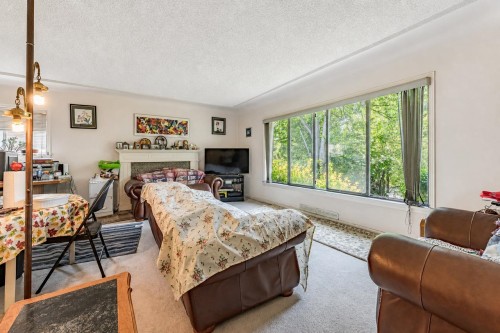3026 Garden Drive, Vancouver, BC - Indoor Photo Showing Living Room