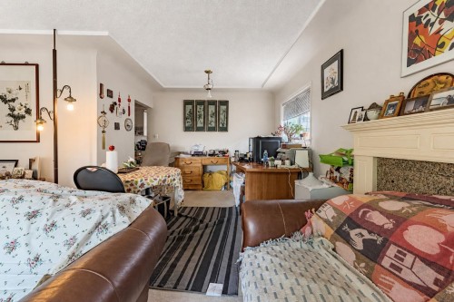 3026 Garden Drive, Vancouver, BC - Indoor