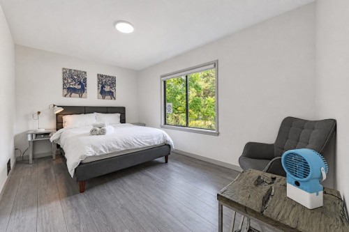 3008 Garden Drive, Vancouver, BC - Indoor Photo Showing Bedroom