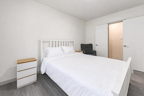 3008 Garden Drive, Vancouver, BC - Indoor Photo Showing Bedroom
