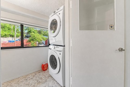 3008 Garden Drive, Vancouver, BC - Indoor Photo Showing Laundry Room