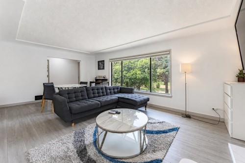 3008 Garden Drive, Vancouver, BC - Indoor Photo Showing Living Room