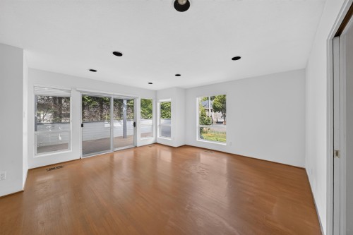 1975 18Th Avenue W, Vancouver, BC - Indoor Photo Showing Other Room