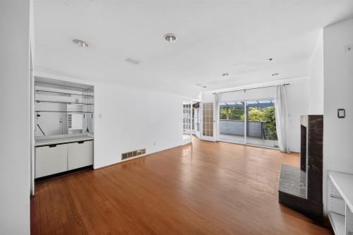 1975 18Th Avenue W, Vancouver, BC - Indoor