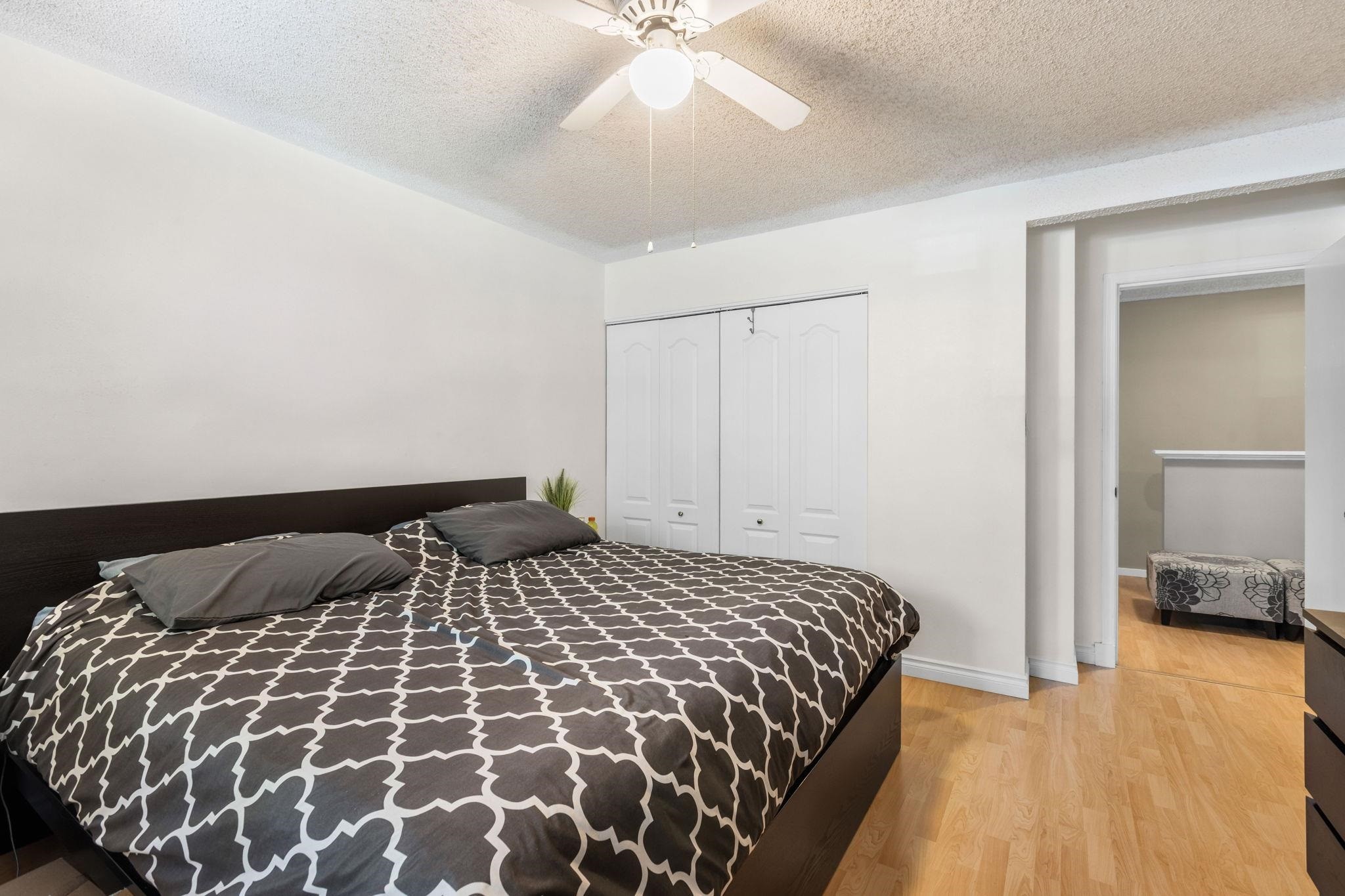9010 Centaurus Circle, Burnaby, BC - Indoor Photo Showing Bedroom